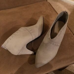 Jessica Simpson Beige Heeled Boots